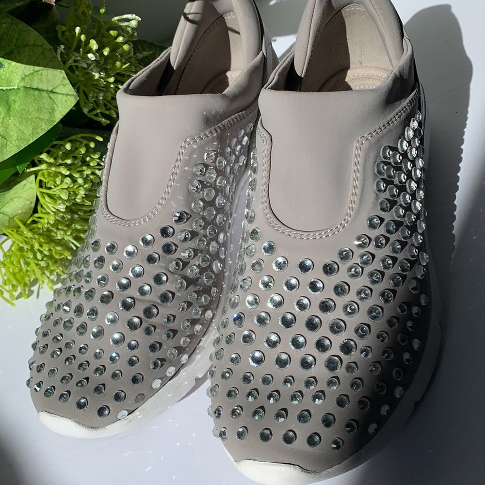 🔥🔥🔥Michael Kors embellished sneakers size 7 US🔥🔥🔥 - Picture 8 of 9